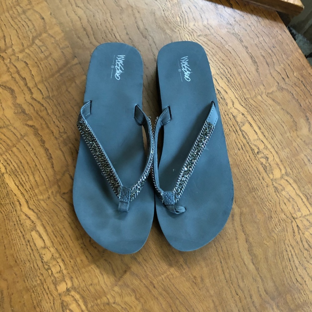 Gray Mossimo flip flops